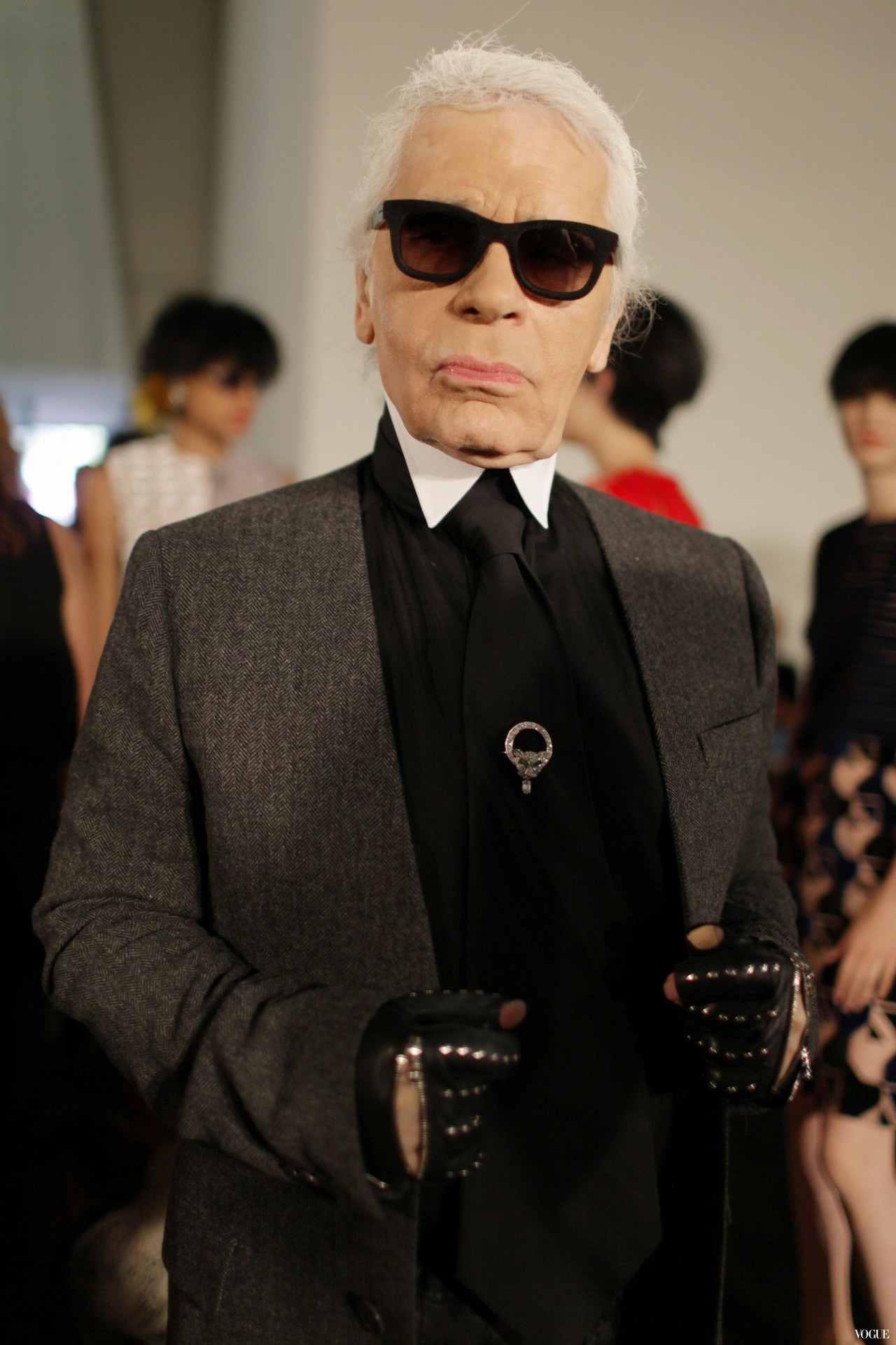 时尚大帝Karl Lagerfeld 手绘新年贺卡拜年